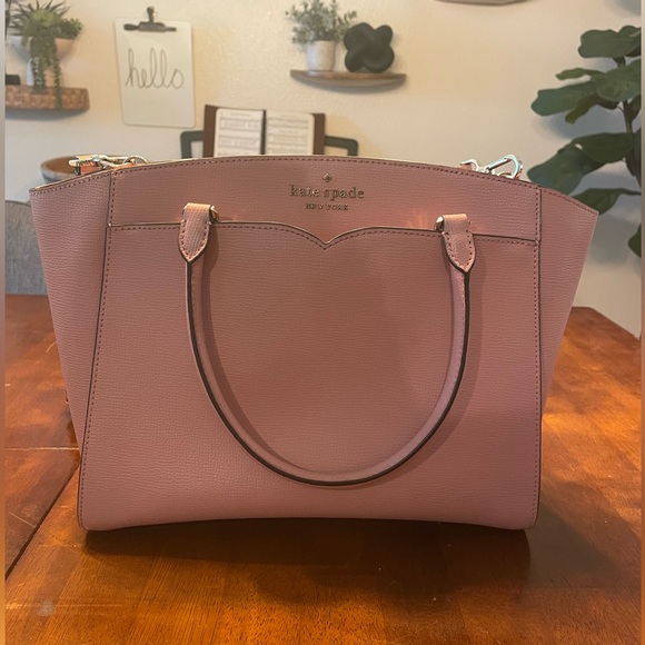 Adorable Kate Spade Light Pink Crossbody! - Picture 2 of 9